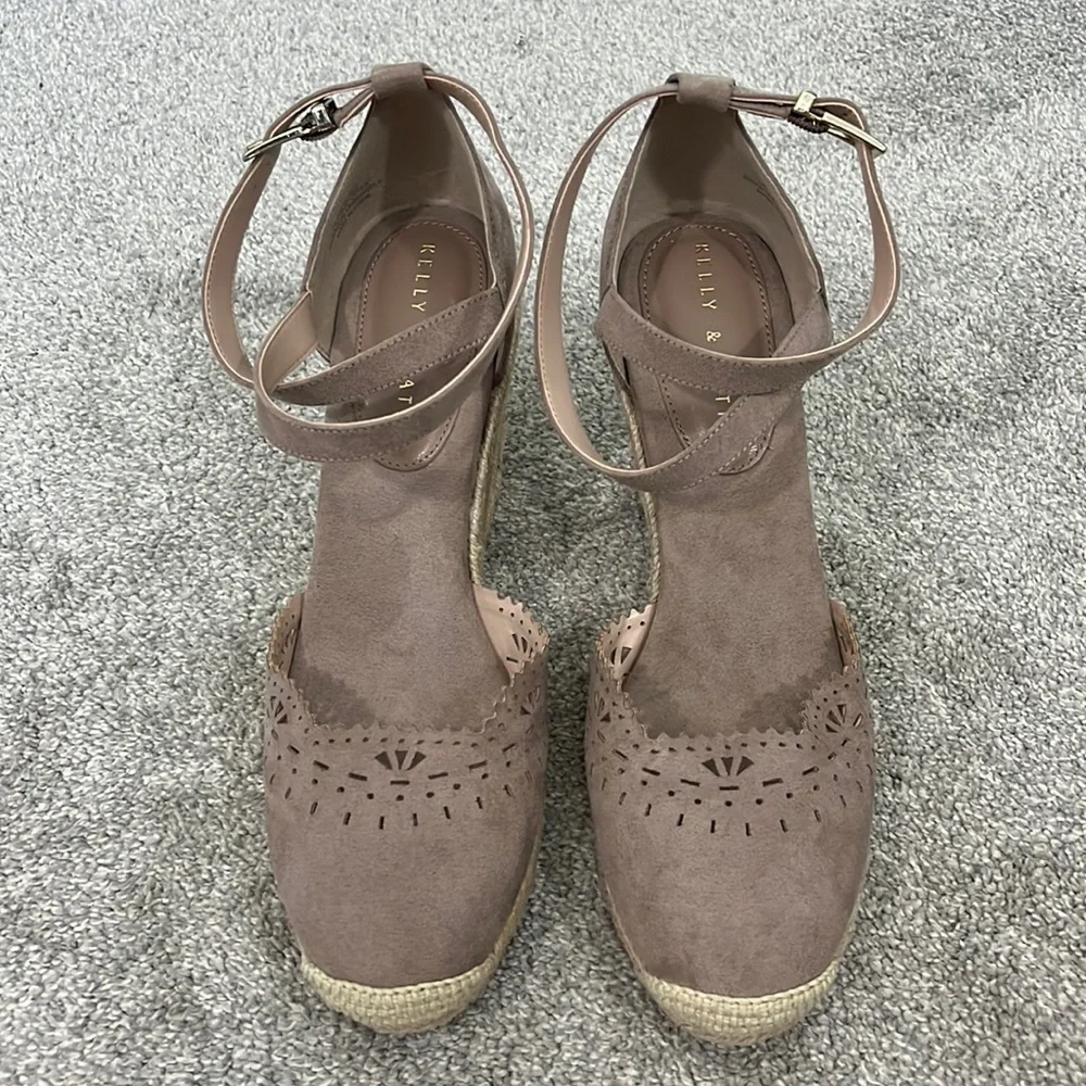 Kelly & Katie Size 10 Taupe Brown Adell Espadrille Sandal Wedges Heels